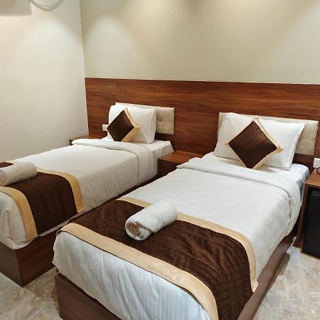 Hotel Thousand Pillars Warangal Extérieur photo